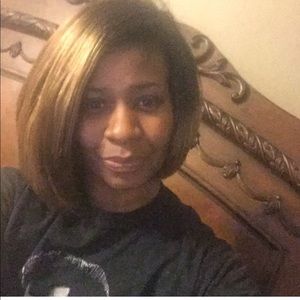 Meet your Posher, Iris